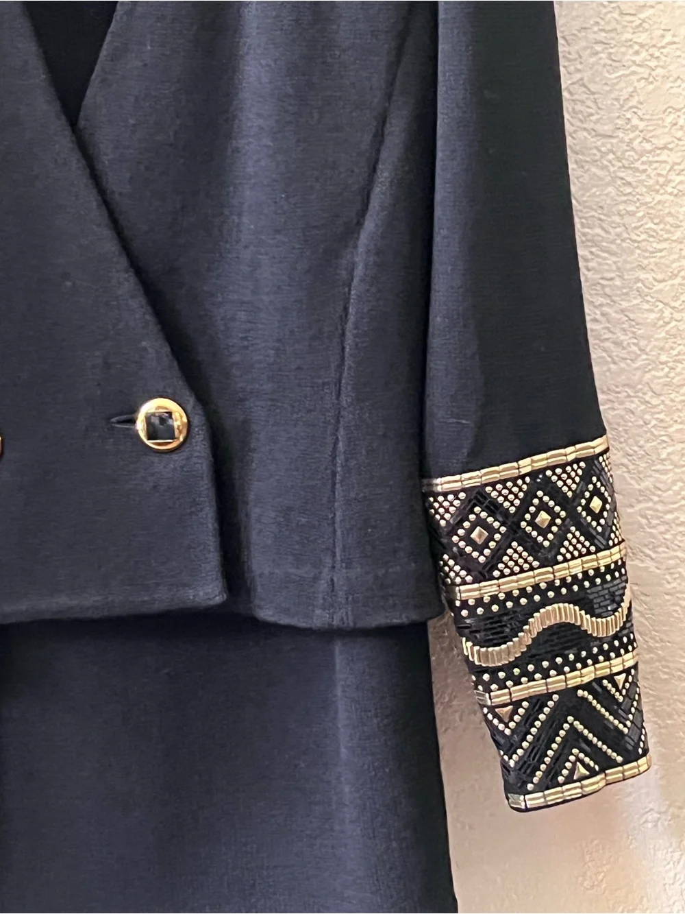 St John Evening Black Double Breasted Knit Suit with Gold Beading SZ 6 Geometric - Picture 4 of 14